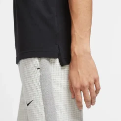 Nike Liverpool NSW Pique Polo - Schwarz 2020-2021 9 Nike Liverpool NSW Pique Polo - Schwarz 2020-2021 -Puma Verkäufe 0a6c6dfd92d8af8bccc55425acba17331ca34666644f8caee67a06d58e4148d1