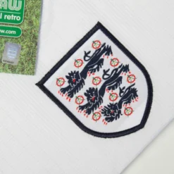 Score Draw England Home Howey 12 Retro Trikot Euro 96 (Retro Flex Beflockung) 9 Score Draw England Home Howey 12 Retro Trikot Euro 96 (Retro Flex Beflockung) -Puma Verkäufe 2e2c25b7f1e05013ddad6be649ea233b5cca677e593a7e7a52dad0a330a9d05d