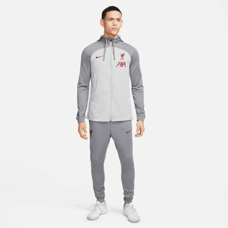 Nike Liverpool Dri-Fit Strike Trainingsanzug - Wolf Grau 2023 1 Nike Liverpool Dri-Fit Strike Trainingsanzug - Wolf Grau 2023