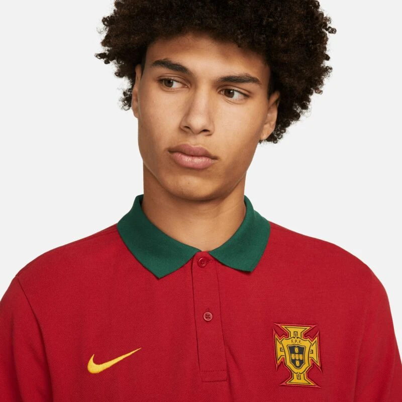Nike Portugal NSW Crest Pique Polo 2022-2023 3 Nike Portugal NSW Crest Pique Polo 2022-2023 – Bild 3