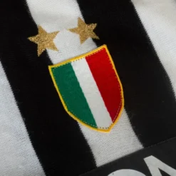 Kappa Juventus 1982-1983 Home Trikot. Gebrauchter Zustand (good) - Gr.L 11 Kappa Juventus 1982-1983 Home Trikot. Gebrauchter Zustand (good) - Gr.L -Puma Verkäufe 8f3831fad0ebf84adcffff0c30ea470bebd95c1047fe51cb685656c748e387eb