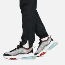 Nike Liverpool Dri-Fit Strike Woven Trainingsanzug - Schwarz 2022-2023 13 Nike Liverpool Dri-Fit Strike Woven Trainingsanzug - Schwarz 2022-2023 -Puma Verkäufe 90ab038ba22be24b6f87b1bdfccc7dd90c6d7a217f7f03da11c26e7a63cc812c