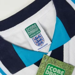 Score Draw England Home Howey 12 Retro Trikot Euro 96 (Retro Flex Beflockung) 8 Score Draw England Home Howey 12 Retro Trikot Euro 96 (Retro Flex Beflockung) -Puma Verkäufe b627efd702557999144a4458e60dd1c0220a5e98f42d514298d2f7940d7b0a92