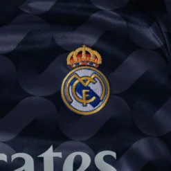 Adidas Real Madrid Away Trikot 2023-2024 -Puma Verkäufe e70c643ca0f76e56c73e9990d08652e4aa9006bab064e4f1fa3ca991a14a11e9