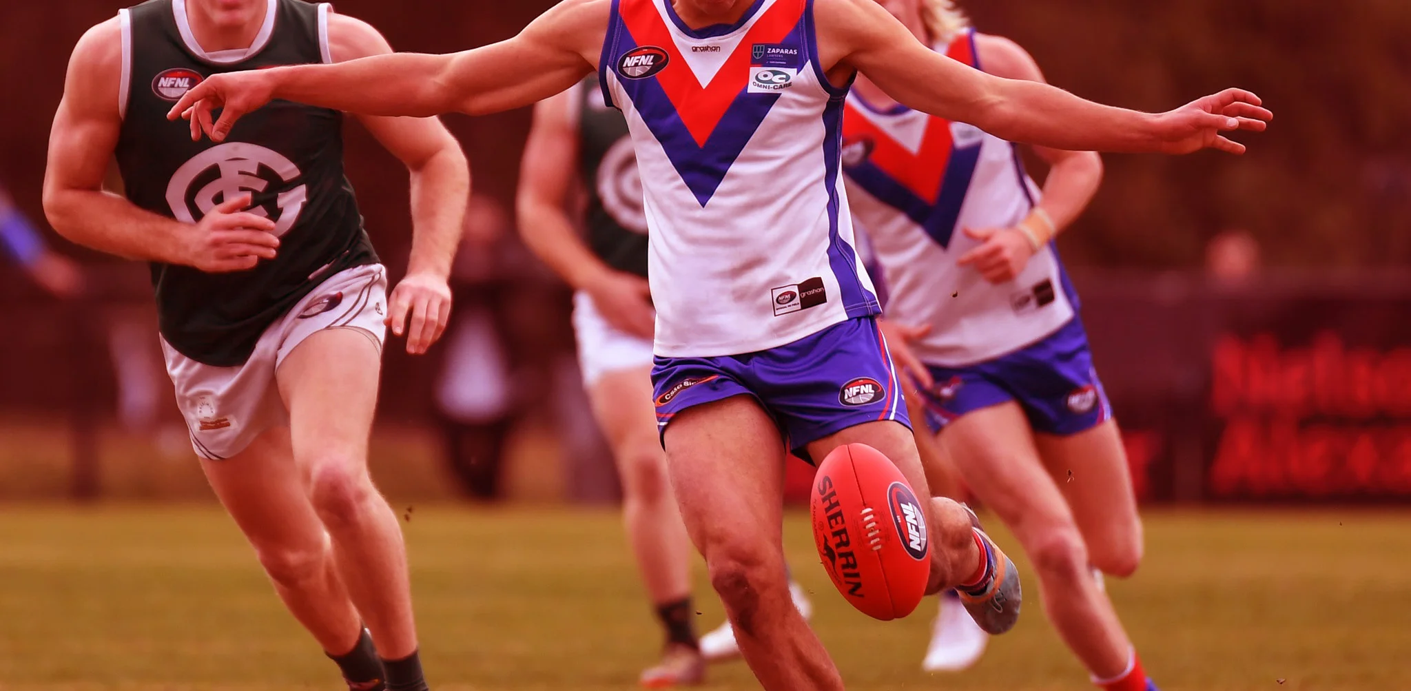 Subsidesports-Geschäft -Puma Verkäufe AFLBanner